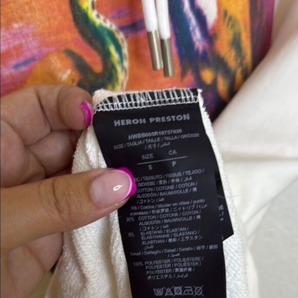 NWOT- Heron Preston Cream Sweater with Classic Heron Graphic Design- Small - Picture 2 of 10